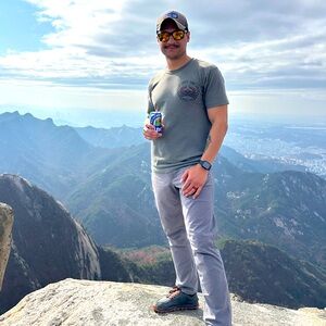 Meet your Posher, Cj